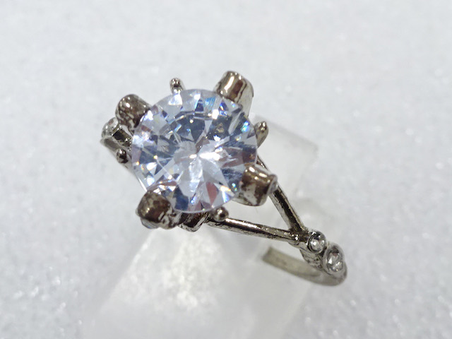 クリスタル　指輪(18号)